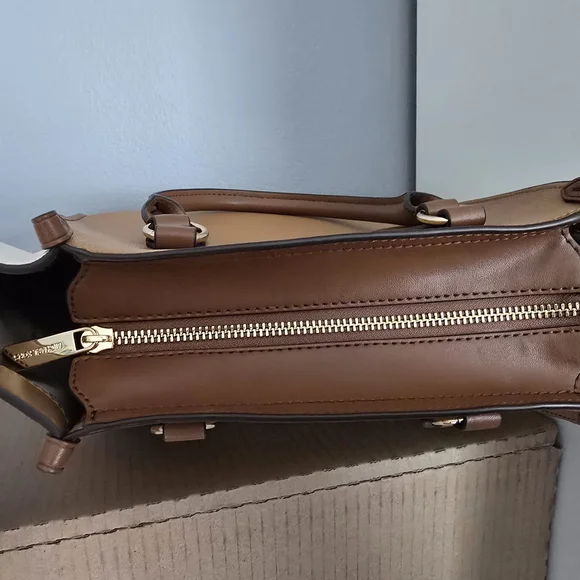 Michael Kors KRIS Leather Crossbody Satchel Bag NEW NWT - Picture 14 of 15